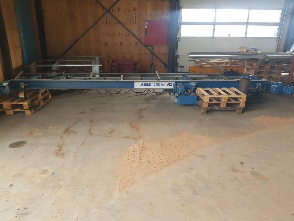 En lille fin 1250 kg wier kran